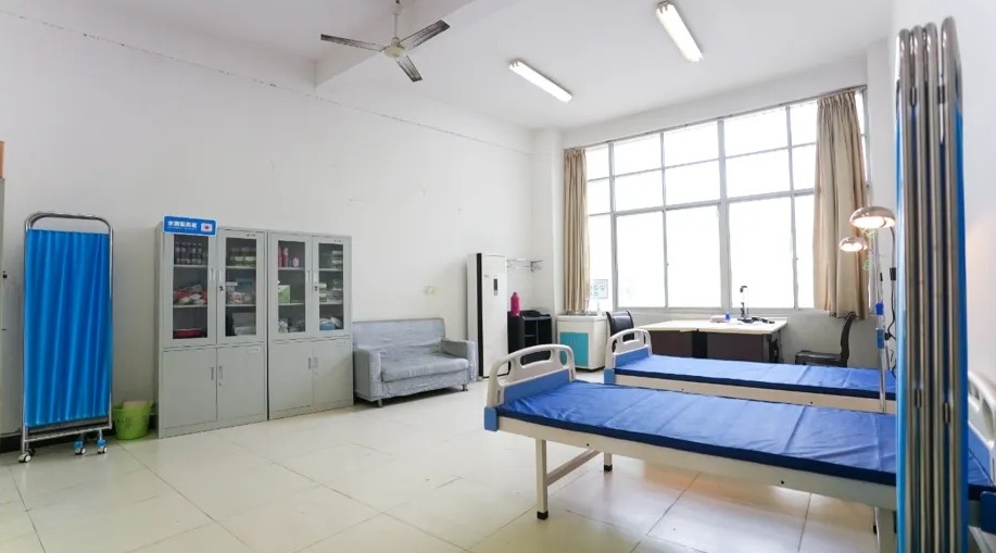 Lighting up the World Project - Rural Medical Rooms Supporting Campus Health
